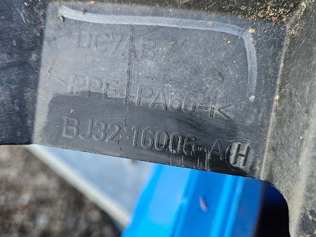 bontott LAND ROVER RANGE ROVER Jobb első Sárvédő