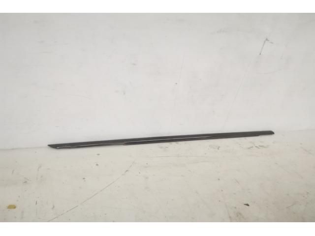 bontott LAND ROVER RANGE ROVER Jobb első Vízlehúzó Gumicsík