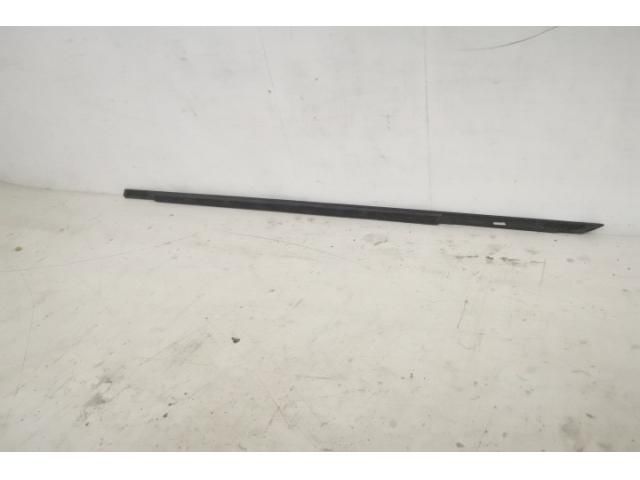 bontott LAND ROVER RANGE ROVER Jobb első Vízlehúzó Gumicsík