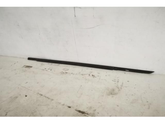 bontott LAND ROVER RANGE ROVER Jobb első Vízlehúzó Gumicsík