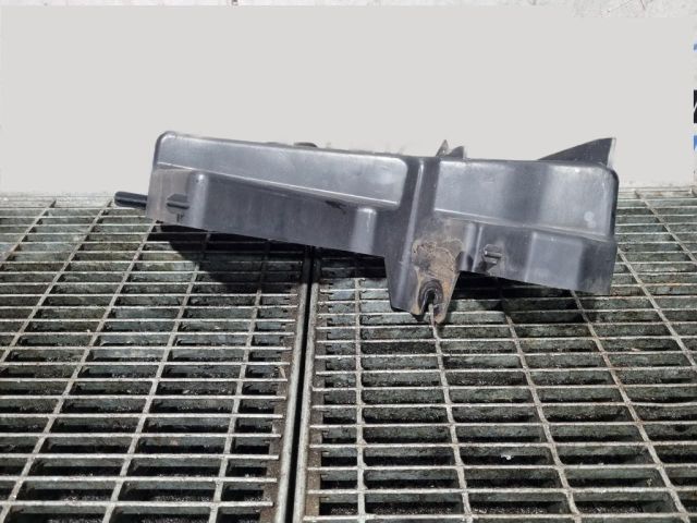 bontott LAND ROVER RANGE ROVER Jobb Fényszóró Tartó