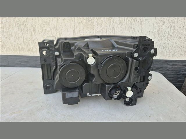 bontott LAND ROVER RANGE ROVER Jobb Fényszóró