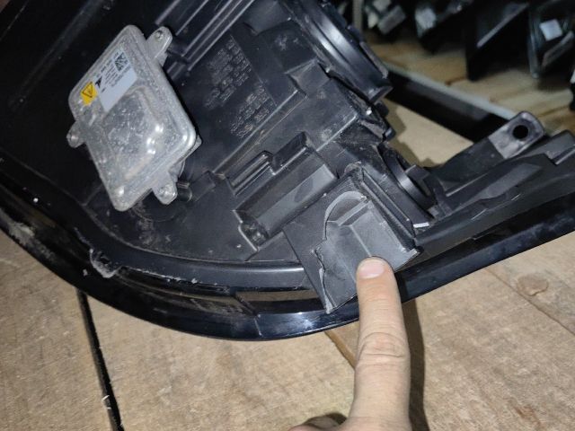 bontott LAND ROVER RANGE ROVER Jobb Fényszóró