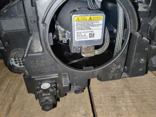 bontott LAND ROVER RANGE ROVER Jobb Fényszóró