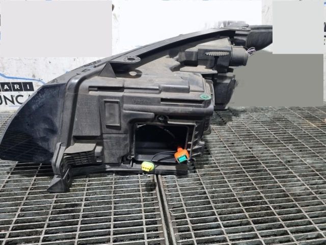 bontott LAND ROVER RANGE ROVER Jobb Fényszóró