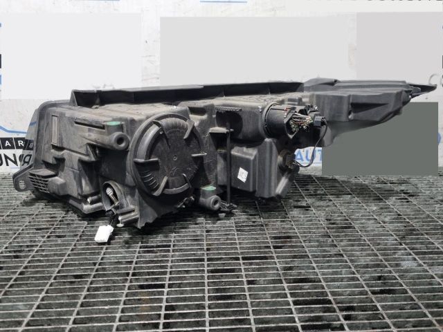 bontott LAND ROVER RANGE ROVER Jobb Fényszóró