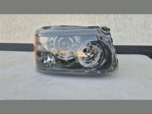 bontott LAND ROVER RANGE ROVER Jobb Fényszóró