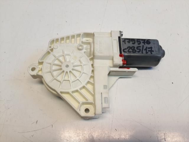 bontott LAND ROVER RANGE ROVER Jobb hátsó Ablakemelő Motor