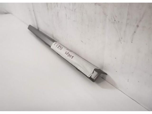 bontott LAND ROVER RANGE ROVER Jobb hátsó Ajtó Díszléc