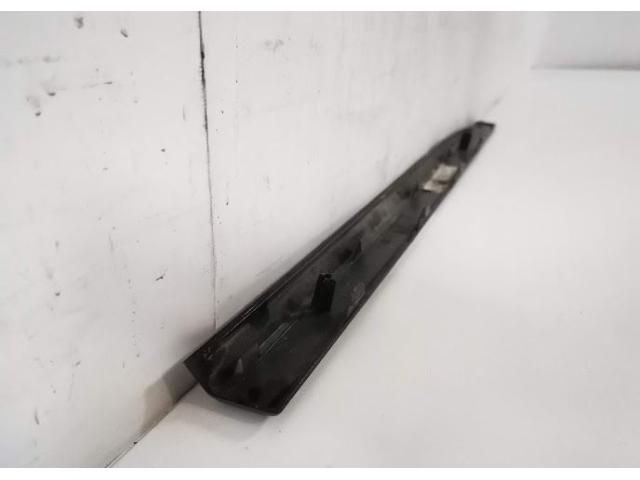 bontott LAND ROVER RANGE ROVER Jobb hátsó Ajtó Díszléc