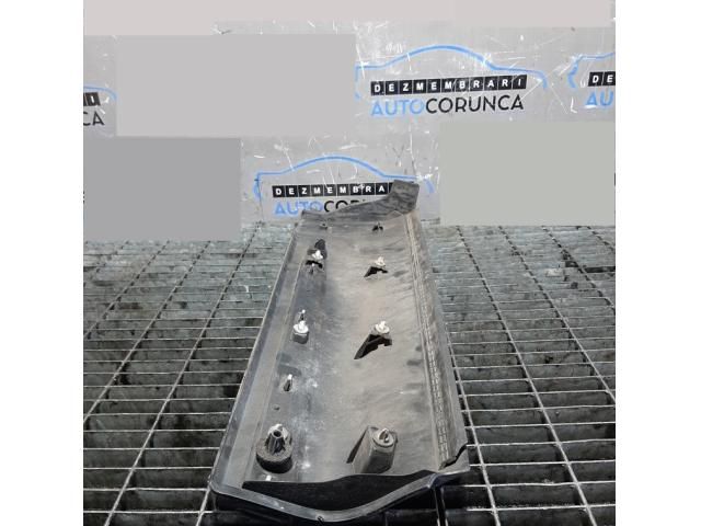 bontott LAND ROVER RANGE ROVER Jobb hátsó Ajtó Díszléc