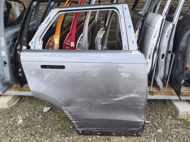 bontott LAND ROVER RANGE ROVER Jobb hátsó Ajtó (Üres lemez)
