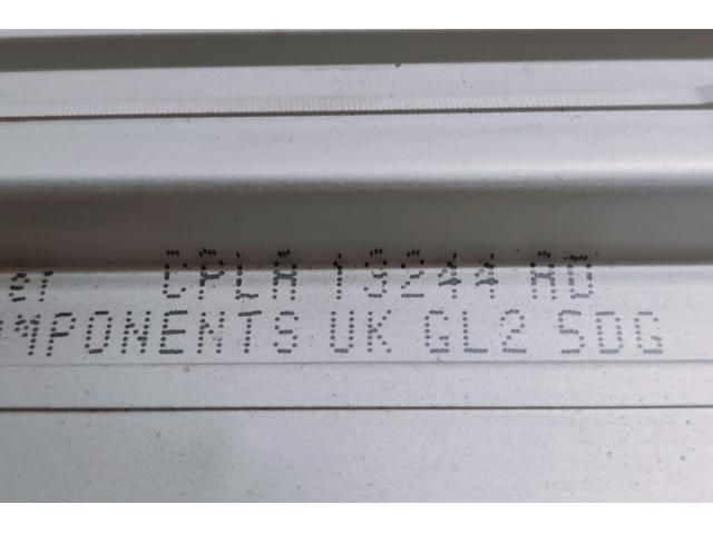 bontott LAND ROVER RANGE ROVER Jobb hátsó Belső Küszöb Burkolat