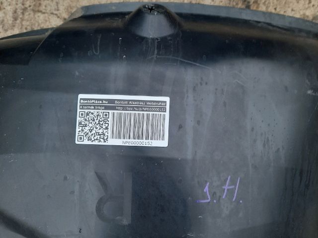 bontott LAND ROVER RANGE ROVER Jobb hátsó Hátsó Dobbetét (Kerékjárati, Műanyag)