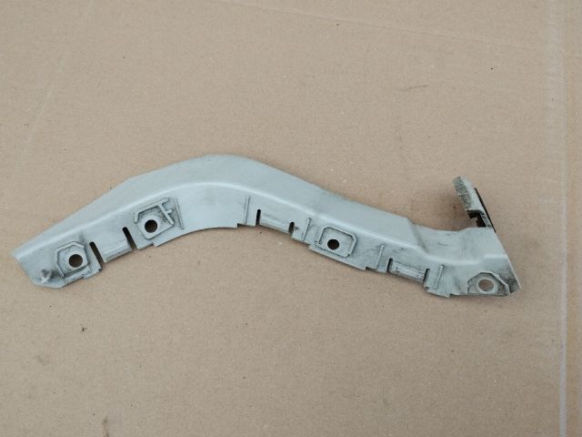 bontott LAND ROVER RANGE ROVER Jobb hátsó Lökhárító Tartó (Műanyag)