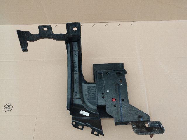 bontott LAND ROVER RANGE ROVER Jobb hátsó Oldal Lökhárító Tartó (Műanyag)