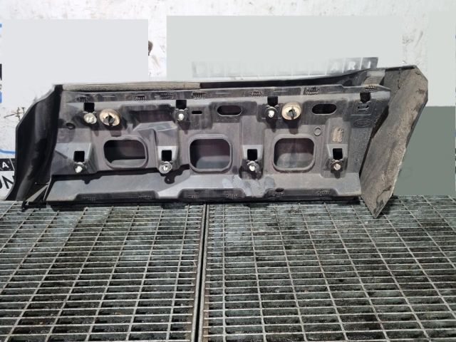 bontott LAND ROVER RANGE ROVER Jobb hátsó Sárvédő Díszléc