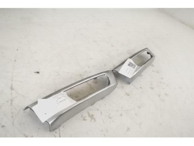 bontott LAND ROVER RANGE ROVER Jobb Ködfényszóró Lámpakeret