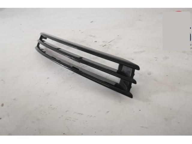 bontott LAND ROVER RANGE ROVER Jobb Ködlámpa Rács