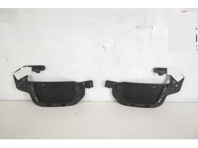 bontott LAND ROVER RANGE ROVER Jobb Ködlámpa Rács