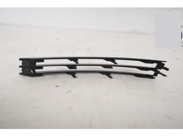 bontott LAND ROVER RANGE ROVER Jobb Ködlámpa Rács