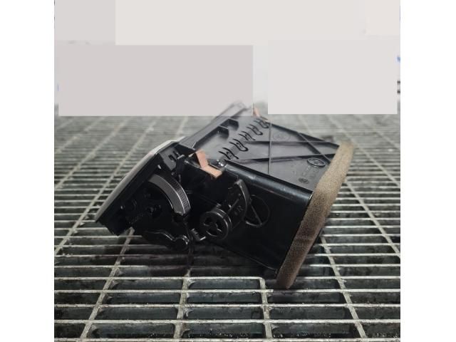 bontott LAND ROVER RANGE ROVER Jobb Szellőző