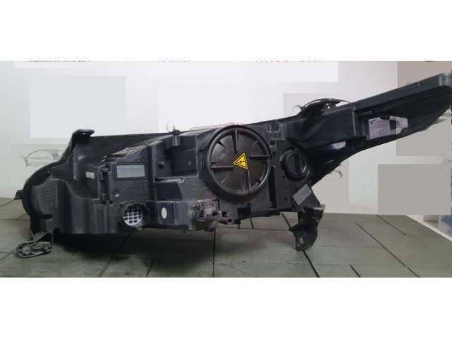 bontott LAND ROVER RANGE ROVER Jobb Xenon Fényszóró