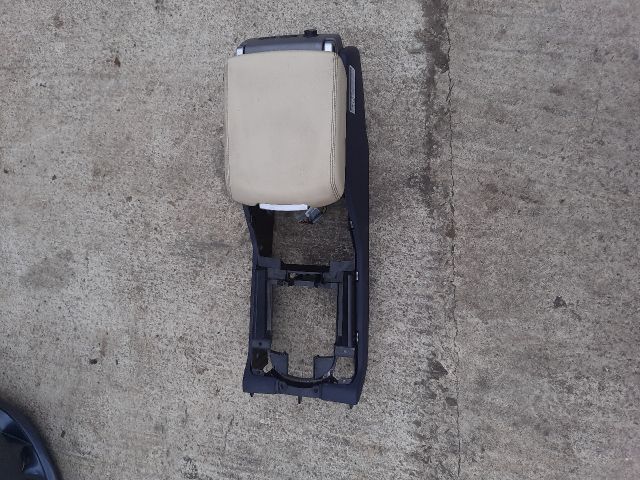 bontott LAND ROVER RANGE ROVER Könyöklő