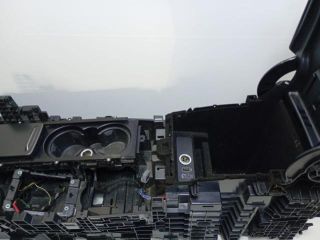 bontott LAND ROVER RANGE ROVER Könyöklő