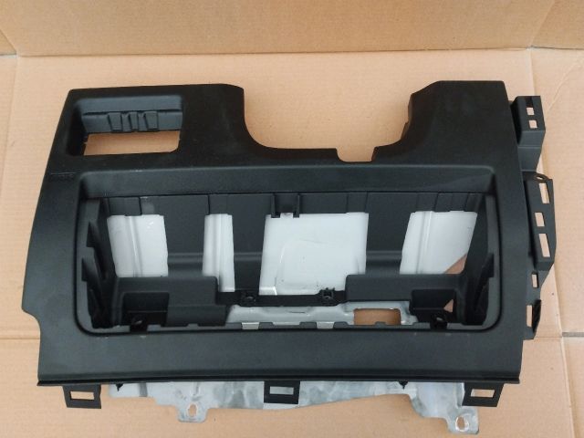 bontott LAND ROVER RANGE ROVER Kormányközép Burkolat