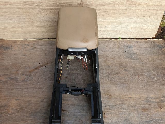 bontott LAND ROVER RANGE ROVER Középkonzol Keret