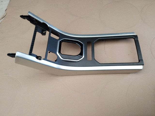 bontott LAND ROVER RANGE ROVER Középkonzol Keret