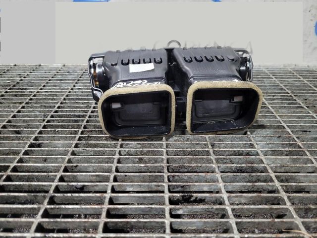 bontott LAND ROVER RANGE ROVER Középső Szellőző