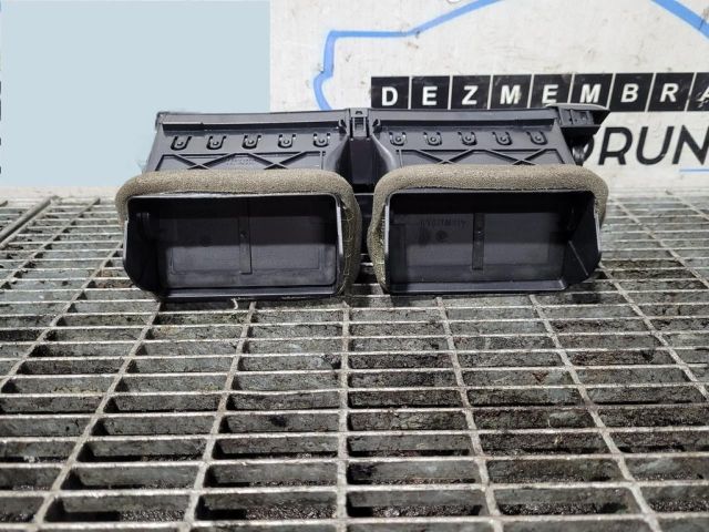 bontott LAND ROVER RANGE ROVER Középső Szellőző