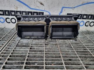 bontott LAND ROVER RANGE ROVER Középső Szellőző