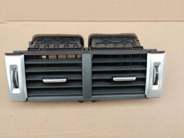 bontott LAND ROVER RANGE ROVER Középső Szellőző