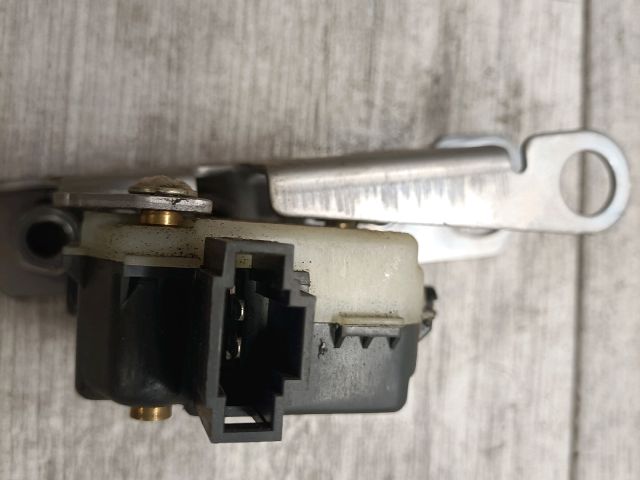 bontott LAND ROVER RANGE ROVER Központizár Motor Csomagtérajtó