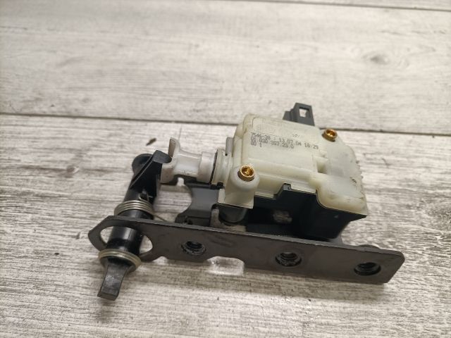 bontott LAND ROVER RANGE ROVER Központizár Motor Csomagtérajtó