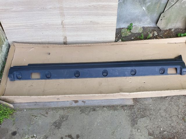 bontott LAND ROVER RANGE ROVER Küszöb Burkolat