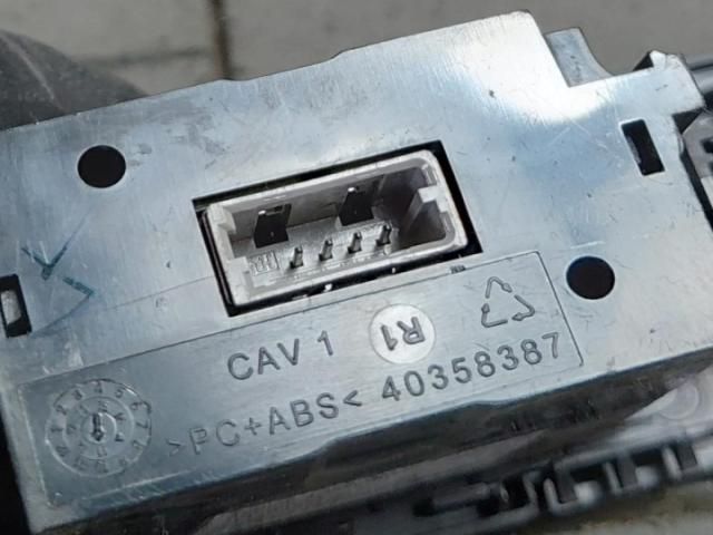 bontott LAND ROVER RANGE ROVER USB HUB