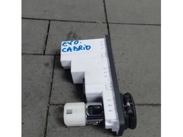 bontott LAND ROVER RANGE ROVER USB HUB