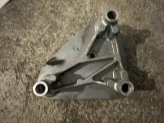 bontott LAND ROVER RANGE ROVER VELAR Szíjfeszítő Görgő