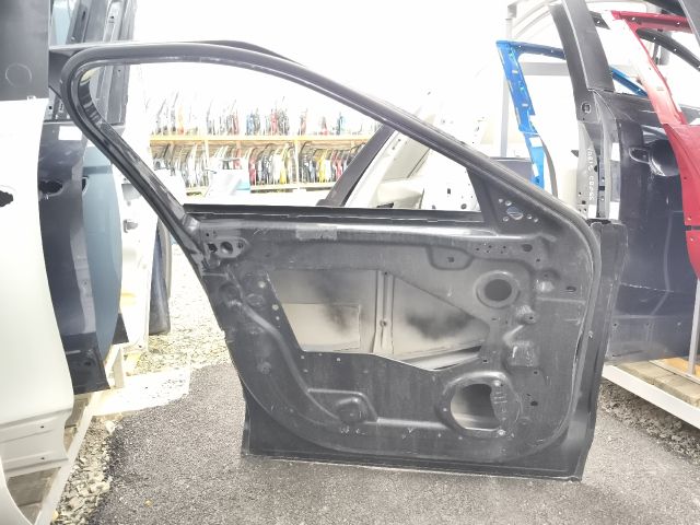 bontott LAND ROVER RANGE ROVER VELAR Bal első Ajtó (Üres lemez)