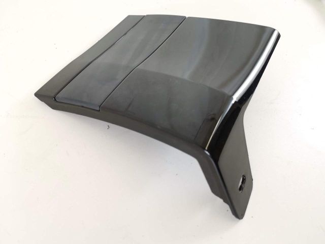 bontott LAND ROVER RANGE ROVER VELAR Bal első Sárvédő Díszléc