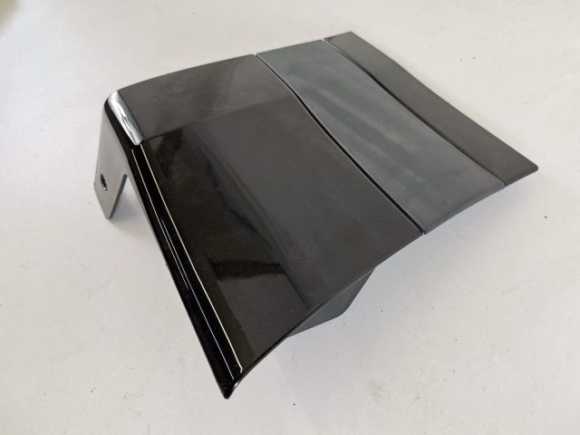 bontott LAND ROVER RANGE ROVER VELAR Bal első Sárvédő Díszléc