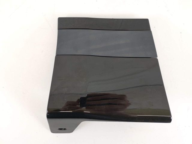 bontott LAND ROVER RANGE ROVER VELAR Bal első Sárvédő Díszléc