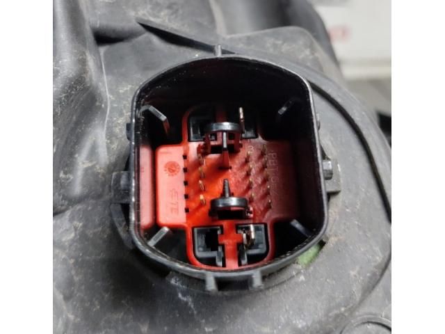 bontott LAND ROVER RANGE ROVER VELAR Bal Fényszóró