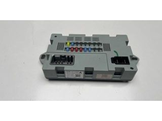 bontott LAND ROVER RANGE ROVER VELAR Biztosítéktábla Utastér