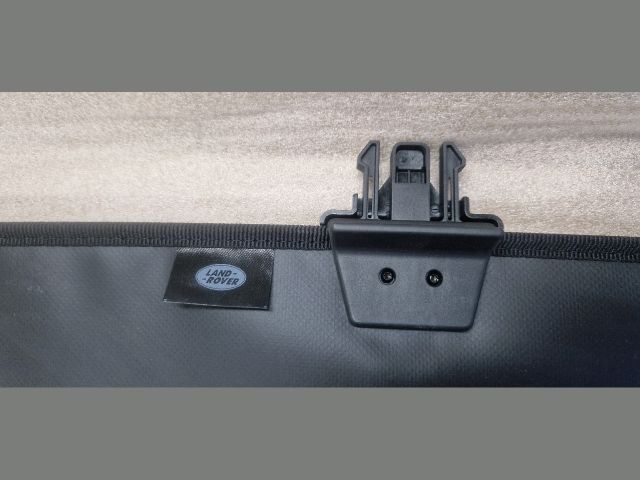 bontott LAND ROVER RANGE ROVER VELAR Csomagtér Roló