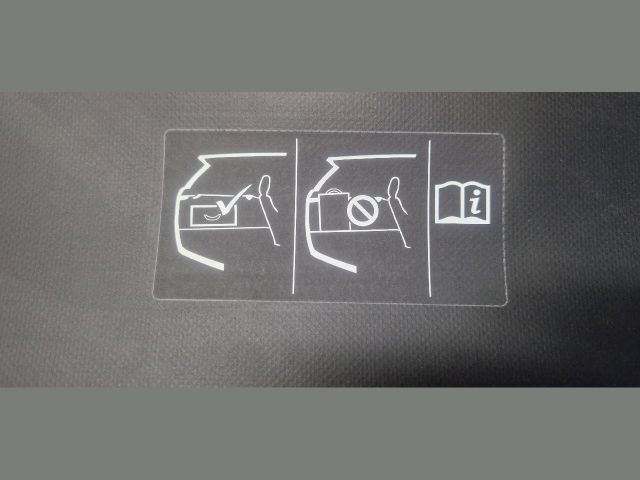 bontott LAND ROVER RANGE ROVER VELAR Csomagtér Roló